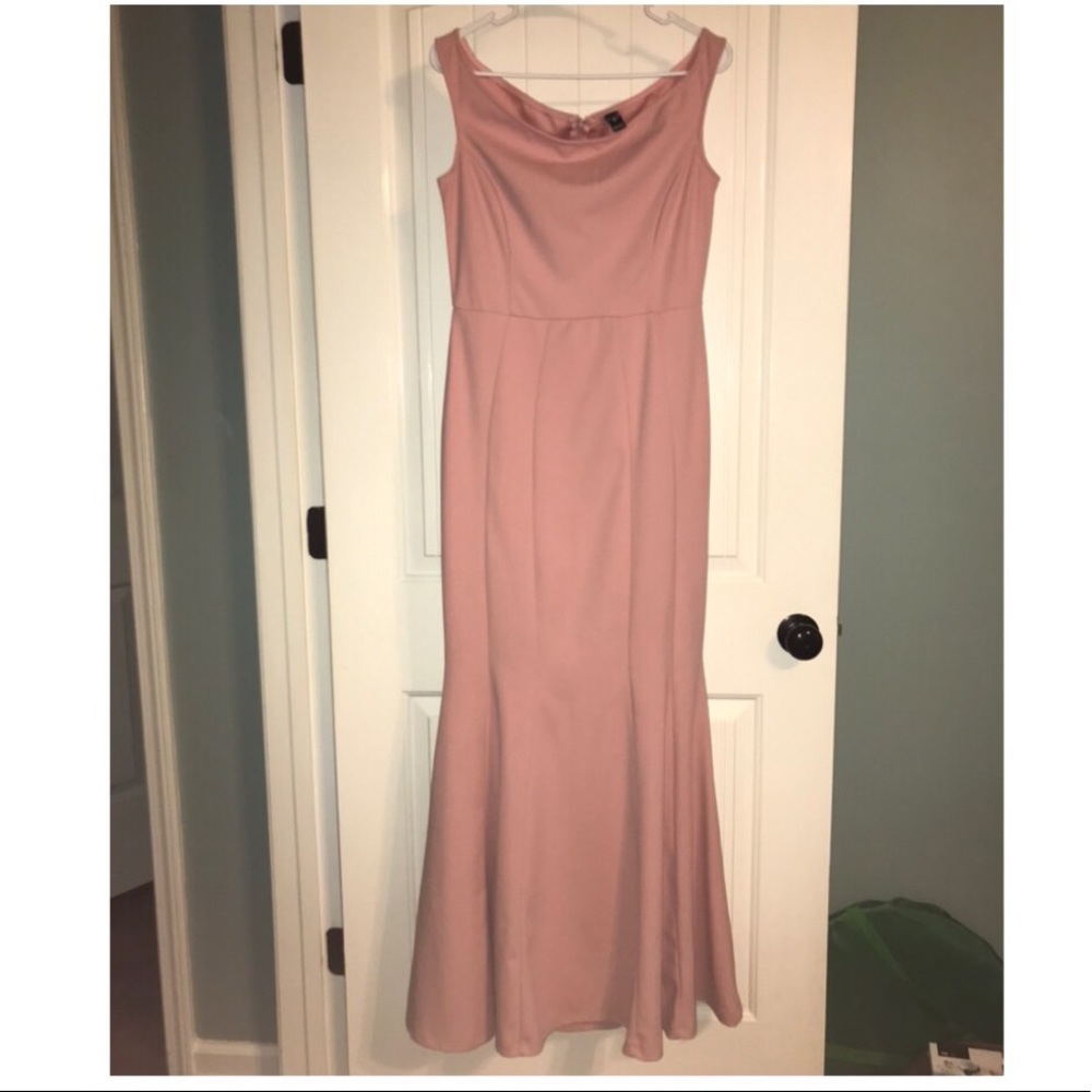 🤩 HOST PICK! 🤩Windsor Pink Mermaid Dress